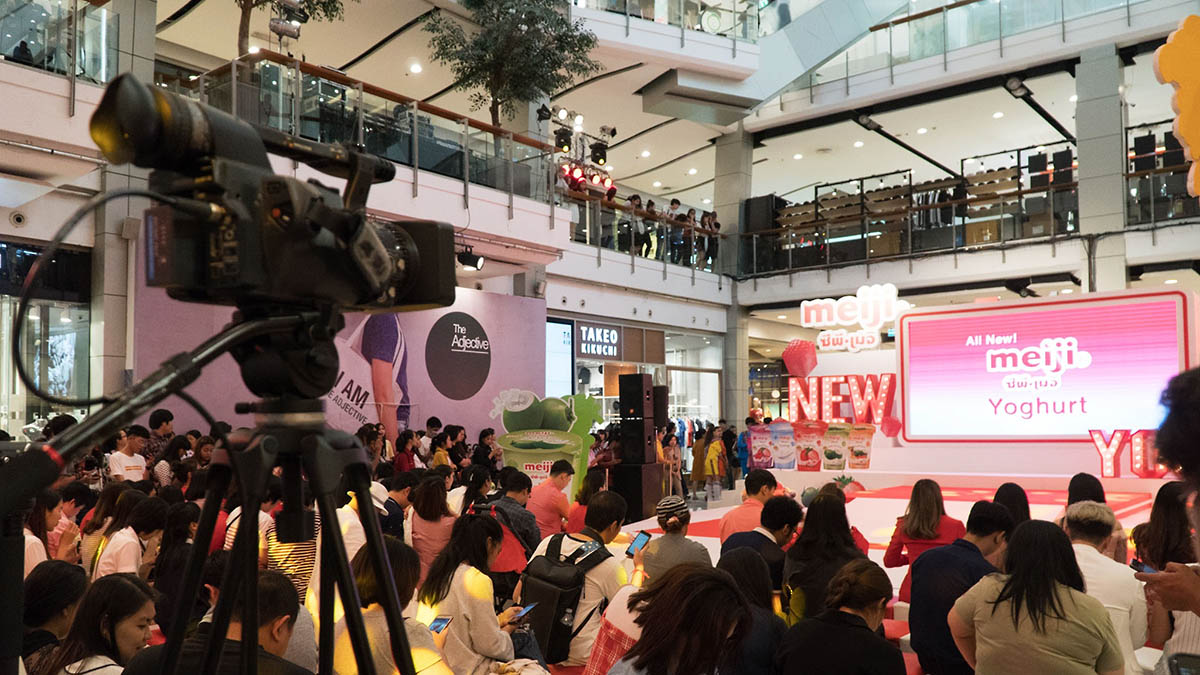 Facebook live streaming : CP Meiji Yoghurt Facebook live streaming : CP Meiji Yoghurt